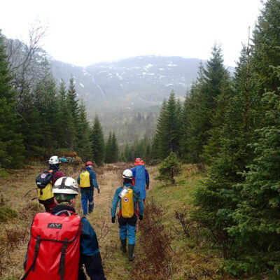 BCRC Norway visit - walking to Kvanndalsgrotta