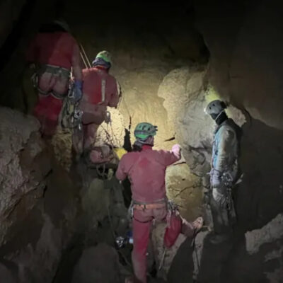 Italian Rescuers moving the stretcher on 11th September (Picture: Italian Alpine Rescue)